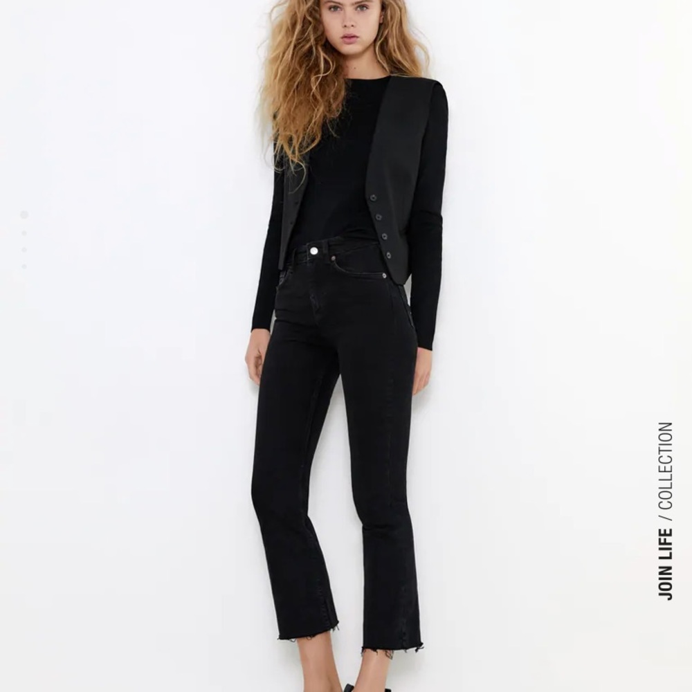 Mid rise cropped jean